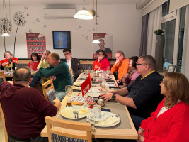 WIR. VOR ORT. Im Restaurant Essenziell in Selb