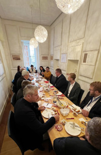 Oberbürgermeisterkandidat Patrick Zeidler berichtet über seine Einblicke in die Landespolitik und seinen Besuch im Bayerischen Landtag