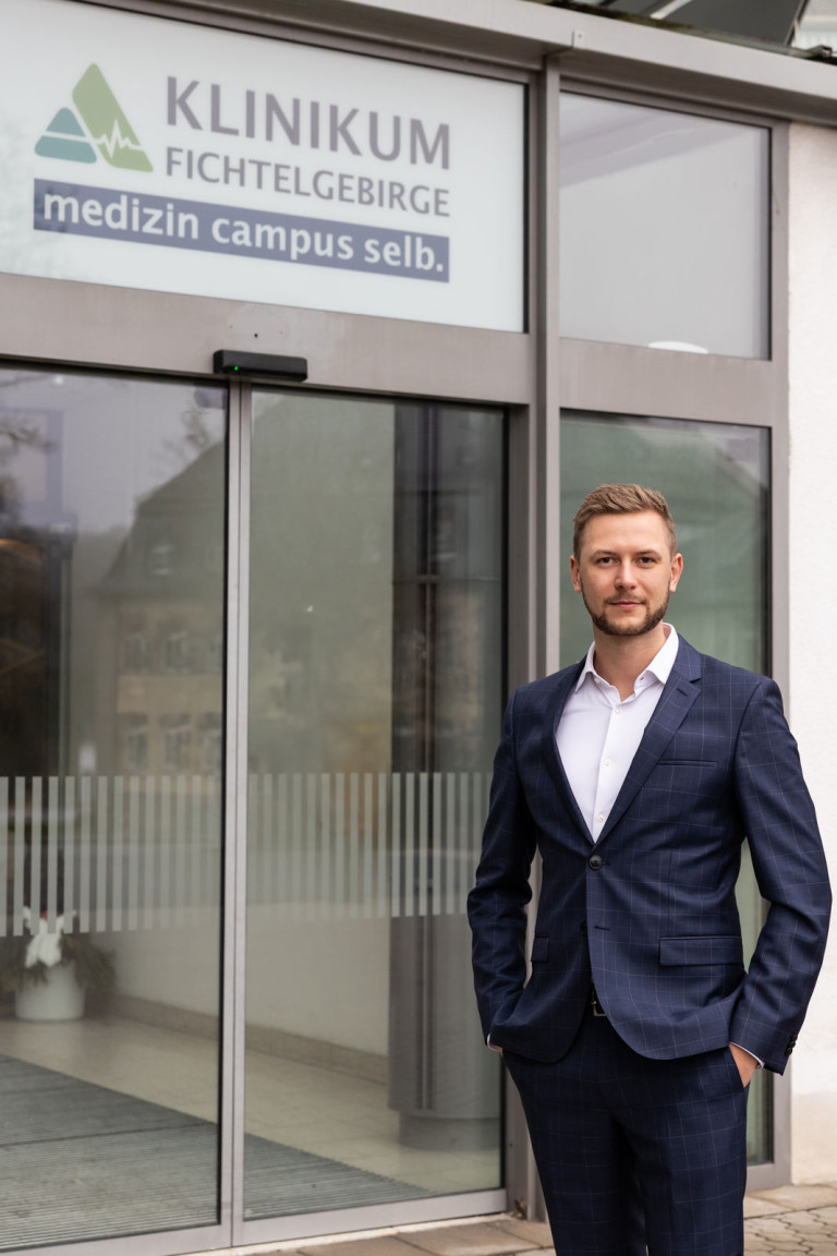 Patrick Zeidler am Medizin Campus Selb – ein Ort mit Perspektive für die zukünftige medizinische Versorgung in der Region.
