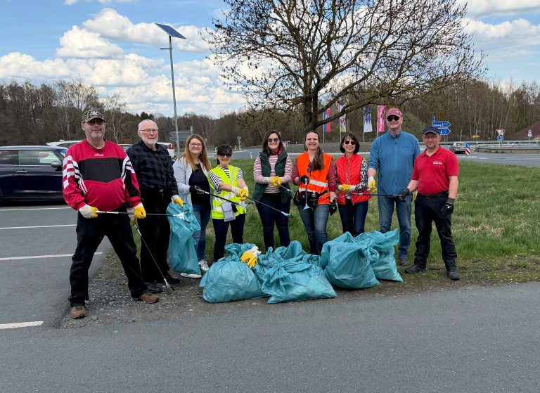 Ramadama-Aktion am Pendlerparklatz der Autobahnausfahrt Selb-Nord